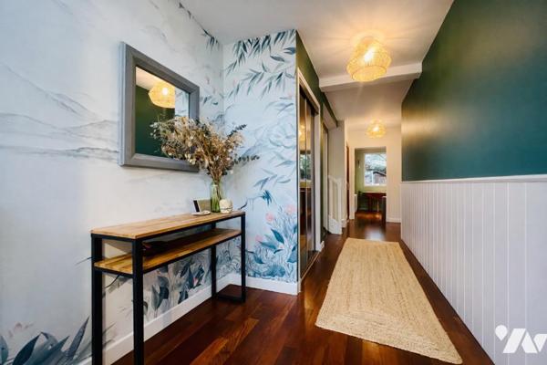 SAINT-CYR-SUR-LOIRE – Les Maisons Blanches
Maison d’architecte – 147,56 m² – Jardin 267 m² – Garage