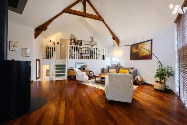 SAINT-CYR-SUR-LOIRE – Les Maisons Blanches
Maison d’architecte – 147,56 m² – Jardin 267 m² – Garage