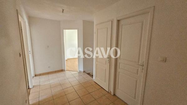 Vente Maison 4 pièces de 112m² - 38290 La Verpillière