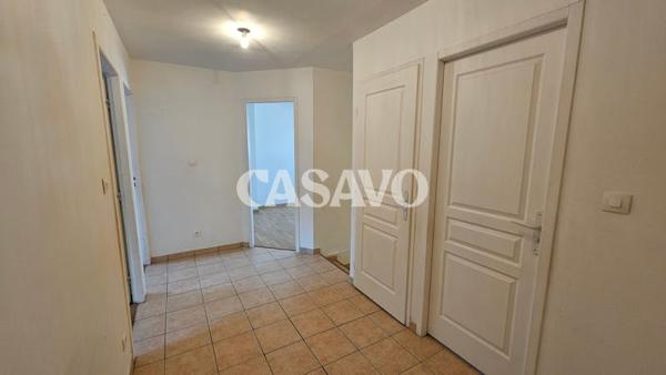 Vente Maison 4 pièces de 112m² - 38290 La Verpillière