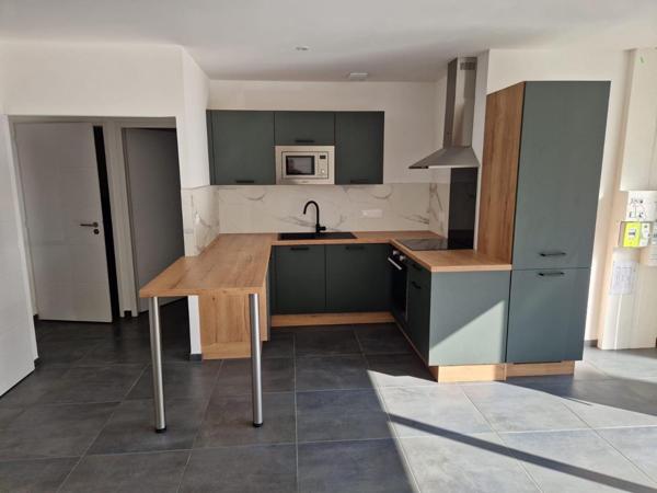 IMMEUBLE DE RAPPORT 46000euros de loyer annuel