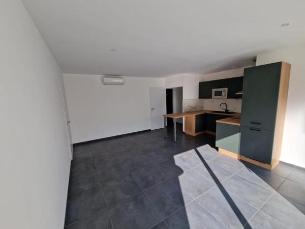 IMMEUBLE DE RAPPORT 46000euros de loyer annuel