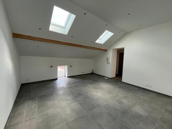 APPARTEMENT NEUF 3 ch  DANS IMMEUBLE EN PIERRES ENTIEREMENT RENOVE 38460 VILLEMOIRIEU