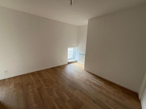 APPARTEMENT NEUF 3 ch  DANS IMMEUBLE EN PIERRES ENTIEREMENT RENOVE 38460 VILLEMOIRIEU