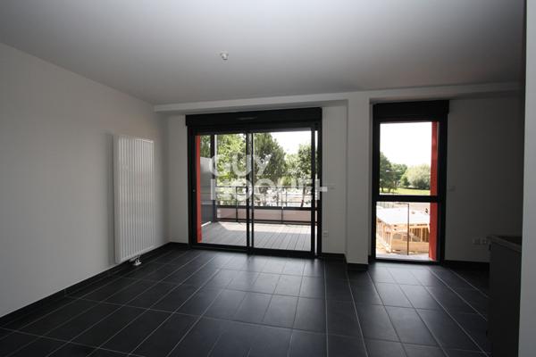 FLEURY LES AUBRAIS : appartement F1 en location