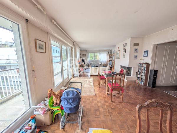 DERNIER ETAGE 6 PIECES 152 m2