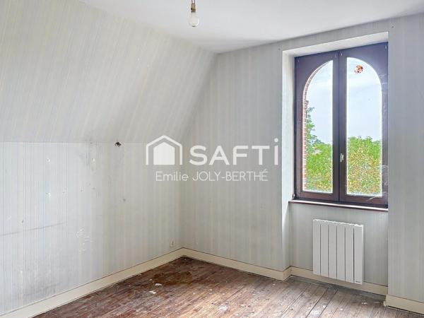 MAISON DE VILLE, 103 M², 5 PIECES - SECTEUR MESLAY DU MAINE / 53170