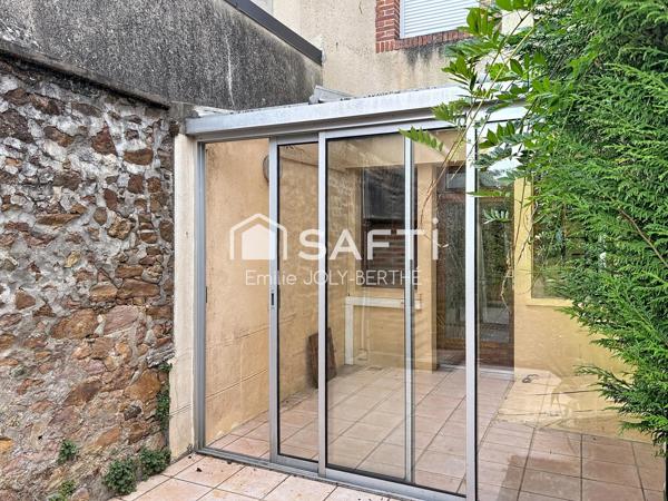 MAISON DE VILLE, 103 M², 5 PIECES - SECTEUR MESLAY DU MAINE / 53170