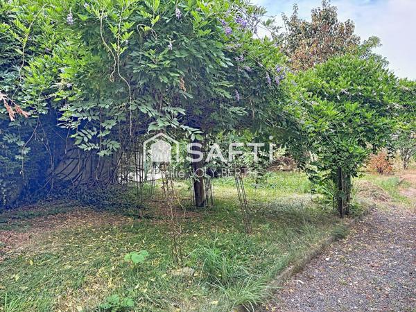 MAISON DE VILLE, 103 M², 5 PIECES - SECTEUR MESLAY DU MAINE / 53170