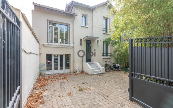 Maison à vendre    6 pièces • 168,88 m2 Saint-Maur-des-Fossés