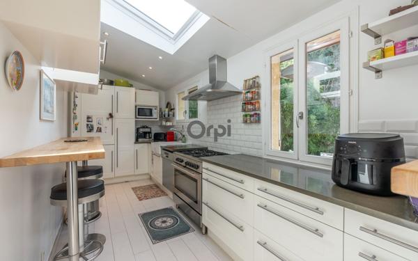 Maison à vendre    6 pièces • 168,88 m2 Saint-Maur-des-Fossés