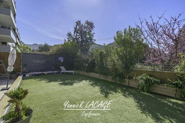 👉 “Comme une maison en ville : T3 avec 100 m² d’extérieur dans résidence récente et sécurisée marseille 10ème