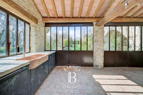 Forcalquier, Propriété 5 Chambres -  398 m² à vendre