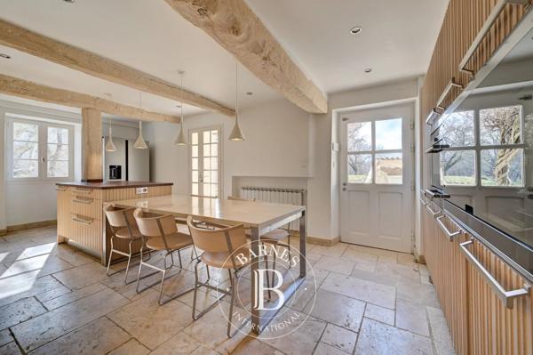 Forcalquier, Propriété 5 Chambres -  398 m² à vendre