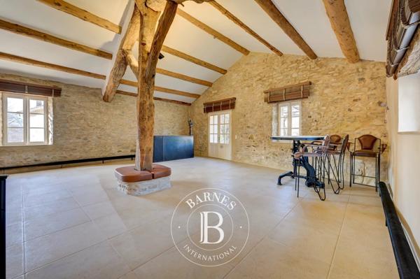 Forcalquier, Propriété 5 Chambres -  398 m² à vendre