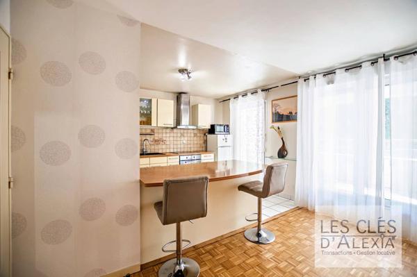 Charpennes – Grand T3 traversant avec balcon couvert de 9 m²