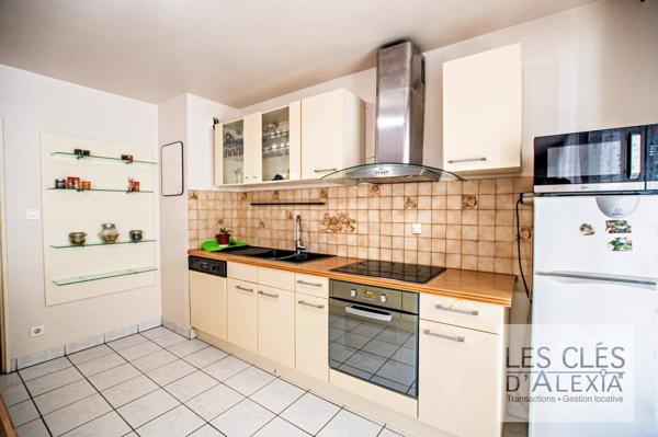 Charpennes – Grand T3 traversant avec balcon couvert de 9 m²