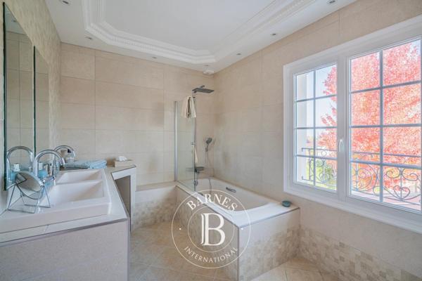 Morestel, Maison 5 Chambres -  265 m² à vendre