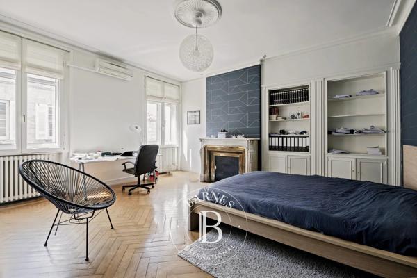 Bordeaux, Maison 4 Chambres -  268 m² à vendre