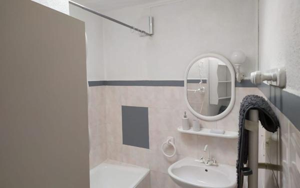 Appartement à louer    2 pièces •  Aix-en-Provence