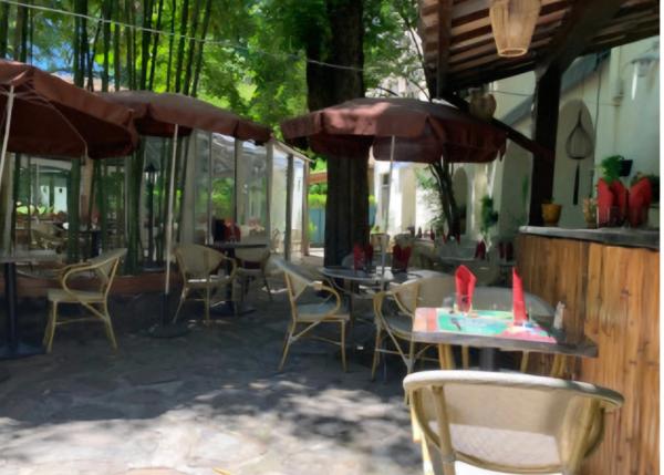 SAINT JEAN DU GARD (30)Vends droit au bail reprise restaurant emplacement N°1 à Saint Jean du Gard, ville touristique au cœur des Cévennes.