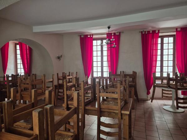 SAINT JEAN DU GARD (30)Vends droit au bail reprise restaurant emplacement N°1 à Saint Jean du Gard, ville touristique au cœur des Cévennes.