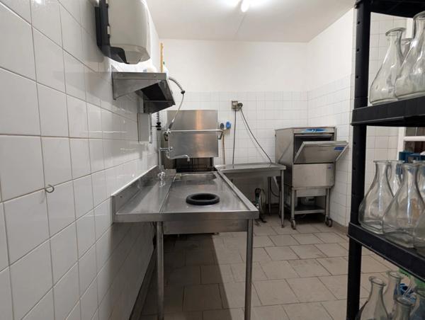 SAINT JEAN DU GARD (30)Vends droit au bail reprise restaurant emplacement N°1 à Saint Jean du Gard, ville touristique au cœur des Cévennes.