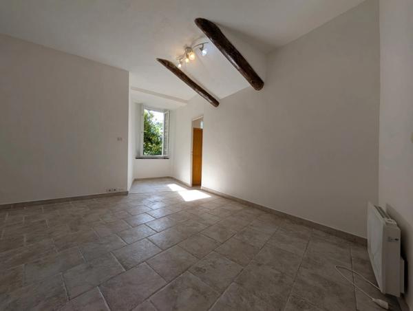 SAINT JEAN DU GARD (30)Vends droit au bail reprise restaurant emplacement N°1 à Saint Jean du Gard, ville touristique au cœur des Cévennes.