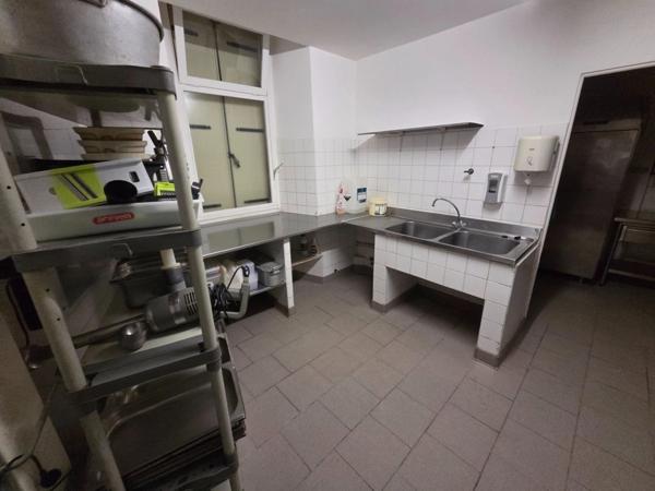 SAINT JEAN DU GARD (30)Vends droit au bail reprise restaurant emplacement N°1 à Saint Jean du Gard, ville touristique au cœur des Cévennes.