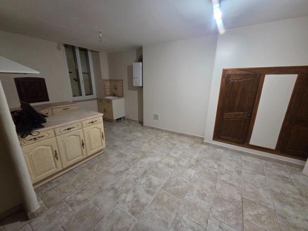 SAINT JEAN DU GARD (30)Vends droit au bail reprise restaurant emplacement N°1 à Saint Jean du Gard, ville touristique au cœur des Cévennes.