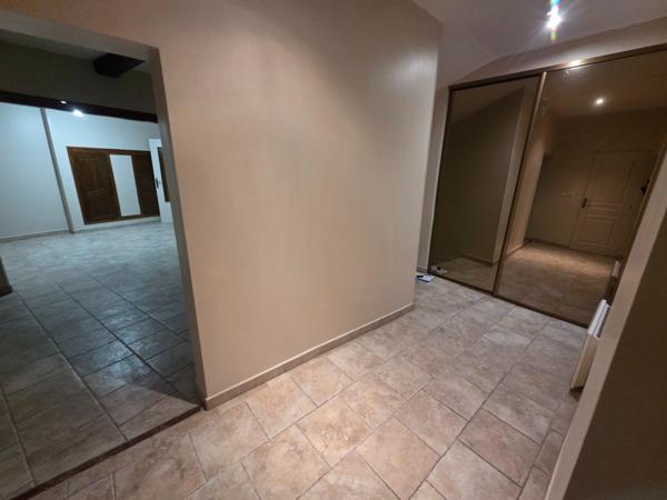 SAINT JEAN DU GARD (30)Vends droit au bail reprise restaurant emplacement N°1 à Saint Jean du Gard, ville touristique au cœur des Cévennes.