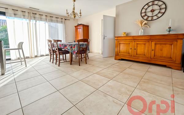 Maison à vendre    5 pièces • 510 m2 Sérignan