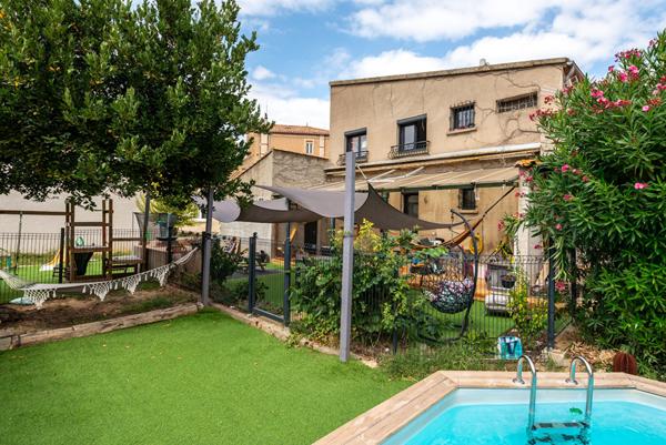 Maison Moussan 8 pièce(s) 196 m2