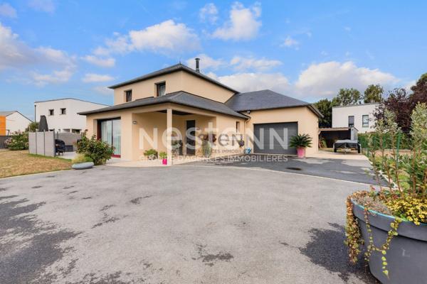 A vendre :  Maison vivable de plain pied, 4 chambres, terrain clos - BOURG DE PLEDELIAC
