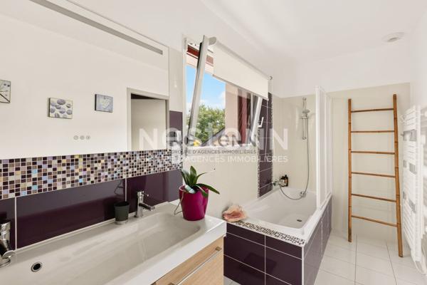 A vendre :  Maison vivable de plain pied, 4 chambres, terrain clos - BOURG DE PLEDELIAC
