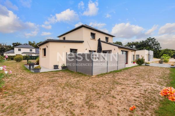 A vendre :  Maison vivable de plain pied, 4 chambres, terrain clos - BOURG DE PLEDELIAC