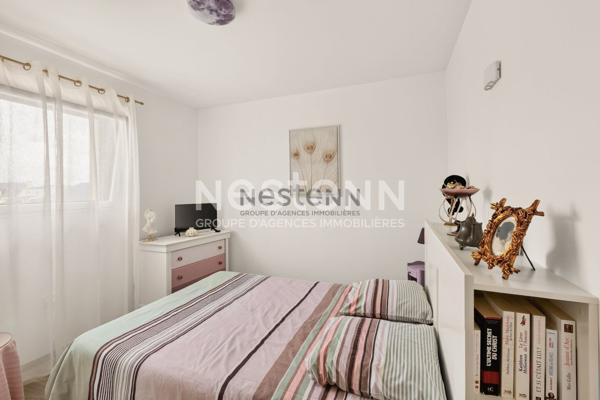 A vendre :  Maison vivable de plain pied, 4 chambres, terrain clos - BOURG DE PLEDELIAC