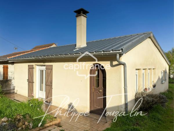 🏡 Maison Maison à vendre de plain-pied – 3 pièces - 2 chambres – Véranda – Garage – Terrain 865 m² – Quartier calme - CHATELLERAULT (86)