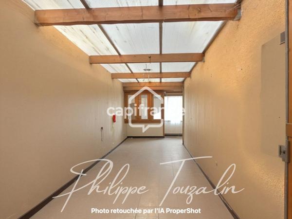 🏡 Maison Maison à vendre de plain-pied – 3 pièces - 2 chambres – Véranda – Garage – Terrain 865 m² – Quartier calme - CHATELLERAULT (86)