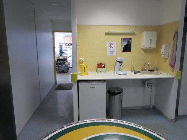 ZA BEL AIR, Rue de la Ferronnerie, locaux et dépôt de 504 m² environ