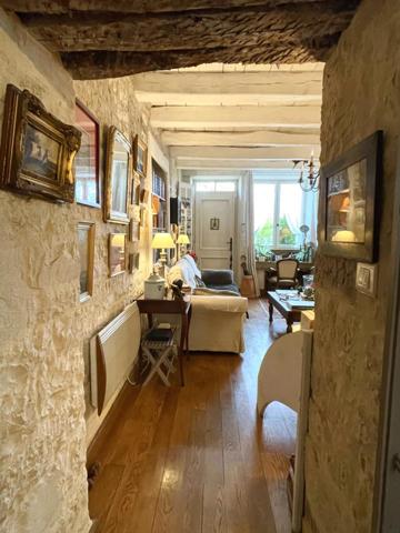 Maison de caractère au bout du village