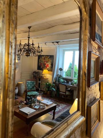 Maison de caractère au bout du village