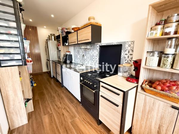 Appartement 5 pièces - 93 m² Exclusivité efficity