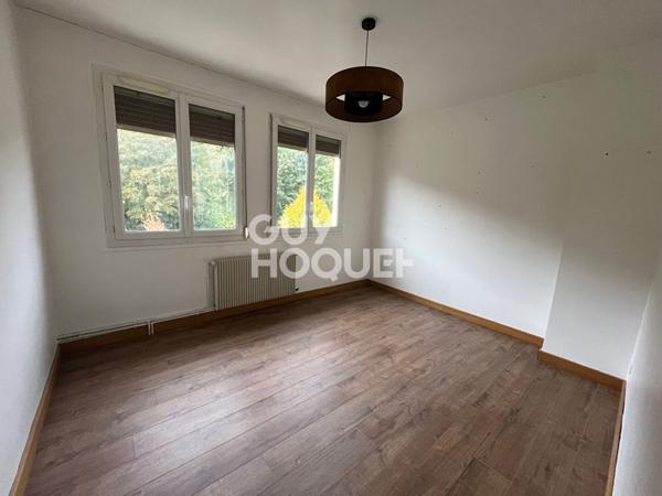 Maison de ville - meublée -T3BIS avec Terrasse à louer à Orival