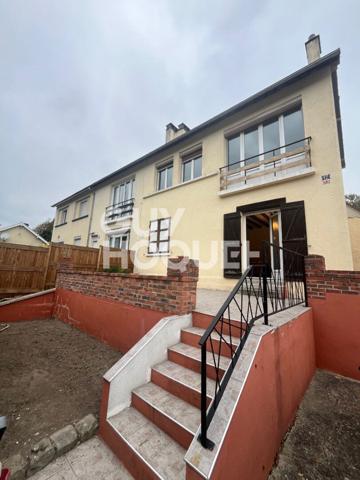 Maison de ville - meublée -T3BIS avec Terrasse à louer à Orival