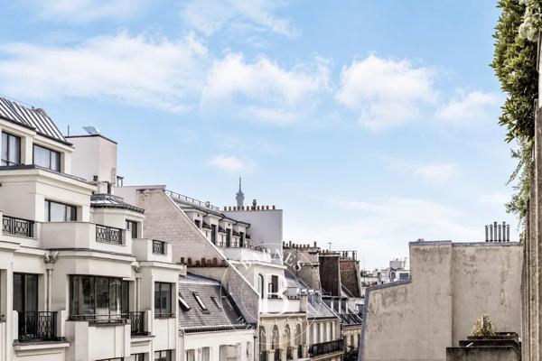 Paris 8ème, Appartement 1 Chambre -  53 m² à vendre