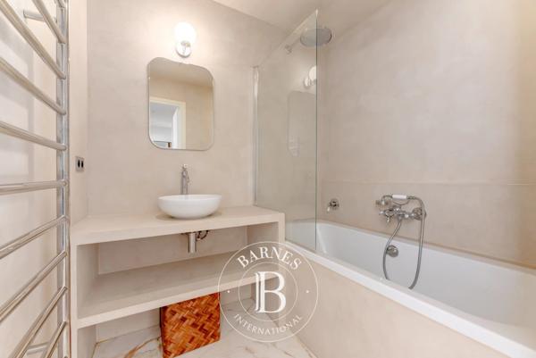 Paris 8ème, Appartement 1 Chambre -  53 m² à vendre