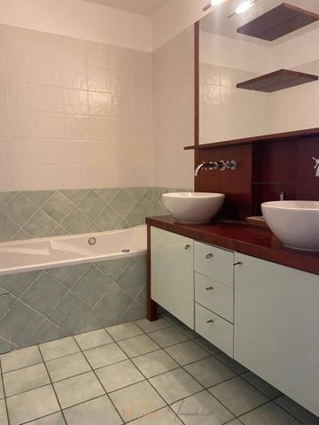 Appartement 3 pièces 103m² à vendre à Saint-Genis-Pouilly 01630