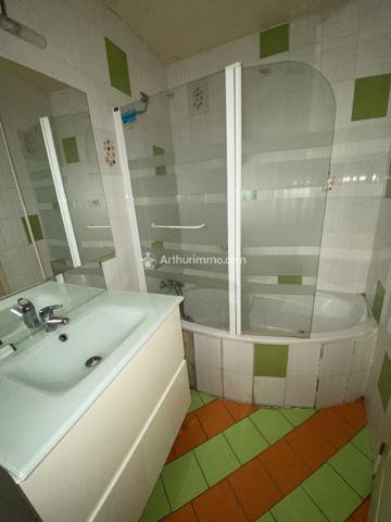 Vente Maison 8 pièces 171 m2 à Saint-Jean-d'Angély