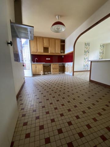 Vente Maison 8 pièces 171 m2 à Saint-Jean-d'Angély